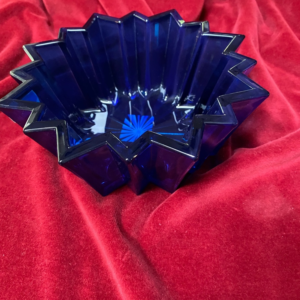 Vintage Rare!  Marquis by Waterford, 7” Star Blue Bowl